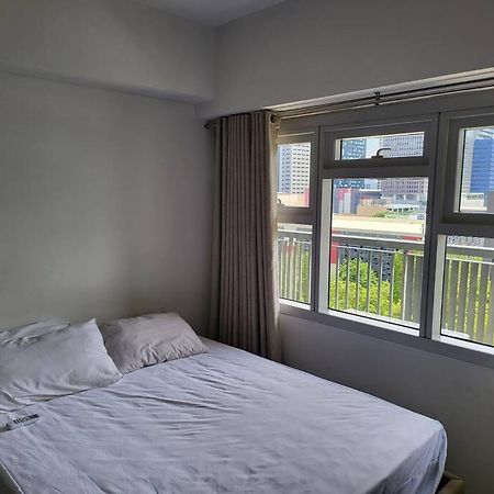 Luxury @ Bgc Sleeps 6 Comfortably Fast Wifi Pool! Manila Exterior foto