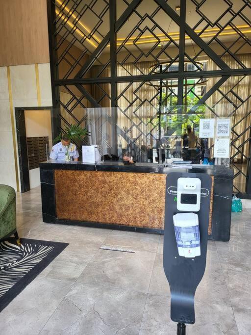 Luxury @ Bgc Sleeps 6 Comfortably Fast Wifi Pool! Manila Exterior foto